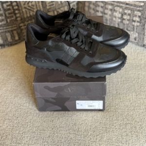 Valentino Garavani rock stud sneaker